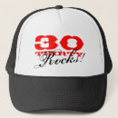 Recherche de trente casquettes 30ème