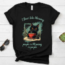 Recherche de chat dans une boîte tshirts Toute personne