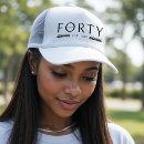 Recherche de quarante casquettes Quarantième
