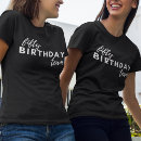 Recherche de minimalist typography tshirts Pour elle