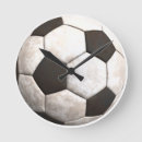 Recherche de sports collectifs horloges Le football