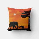 Recherche de éléphant africain coussins Silhouette d'éléphant