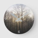 Recherche de brouillard horloges Arbres