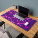 Recherche de triangle rose tapis souris Monogramme