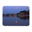Recherche de avignon magnets Monument