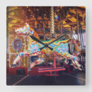 Recherche de carrousel horloges Cheval