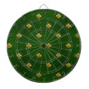 Recherche de le jour st patrick de jeux de fléchettes Feuille de trèfle