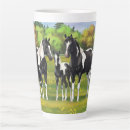 Recherche de cheval noir tasses Ranch