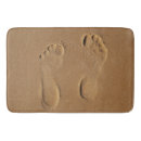 Recherche de empreinte de pas dans le sable Pieds