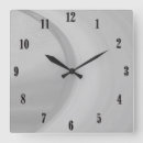 Recherche de subtil horloges Gris
