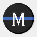 Recherche de police magnets Monogramme