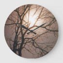Recherche de lumière de lune horloges Arbres