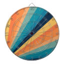 Recherche de arc en ciel couleurs de jeux de fléchettes Toute personne