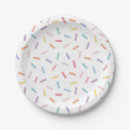 Recherche de arc ciel en assiettes en papier Jeune fille