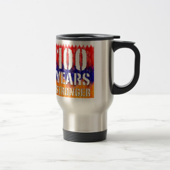 100 ans de tasse arménienne plus forte de voyage (Droit)