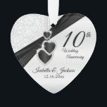 10e anniversaire Mariage Conception de l'ésaké<br><div class="desc">10e anniversaire de Mariage Garder l'ornement de design prêt pour vous à personnaliser. Peut aussi être utilisé pour d'autres occasions comme un anniversaire, l'amitié, un cadeau de mariage, etc... en changeant simplement le libellé. Remarque : Tous les domaines modèles n'ont pas besoin d'être changés. 😀 Si nécessaire, vous pouvez supprimer...</div>