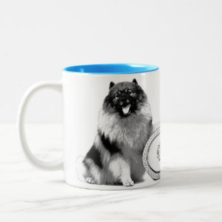11 onces. Tasse de deux tons avec le Keeshond pour