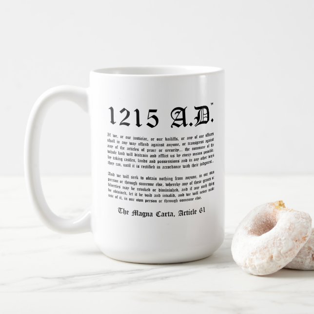 1215 A.D.™ La Magna Carta Article 61 Mug classique (Avec donut)