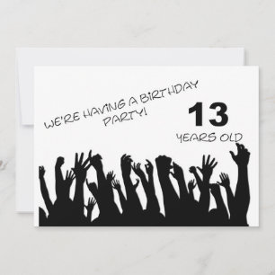 13e invitation à la fête avec des foules d'acclama