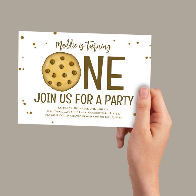 1ère fête d'anniversaire Cute Cookie Invitation (Chocolate chip cookie first birthday invitation. )