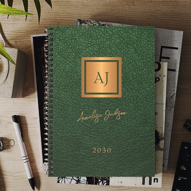 2027 Or vert monogrammé écriture élégante du nom (Créateur téléchargé)