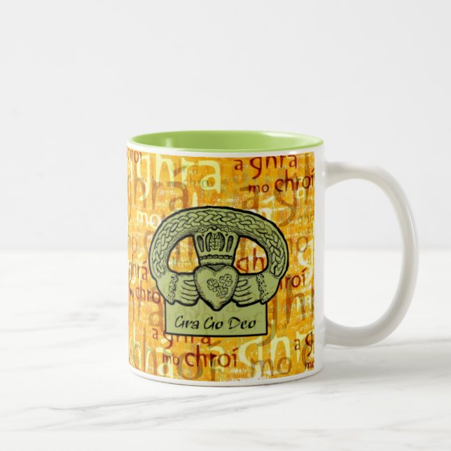 2 Couleurs Amour de tasse de Claddagh d'Irlandais pour (Droit)