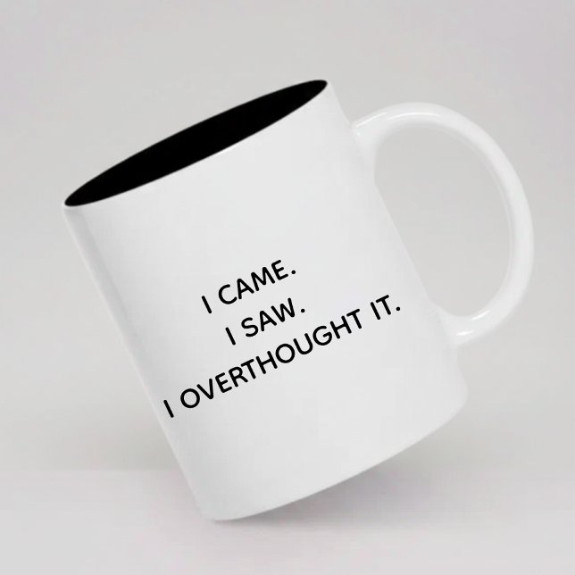 2 Couleurs Cadeau de Tasse de Suranalyse Relatable pour Elle  (Sarcastic Overthinker Mug Birthday Gift for Her, Funny Anxiety Quote Mug Christmas Gift for Him,)