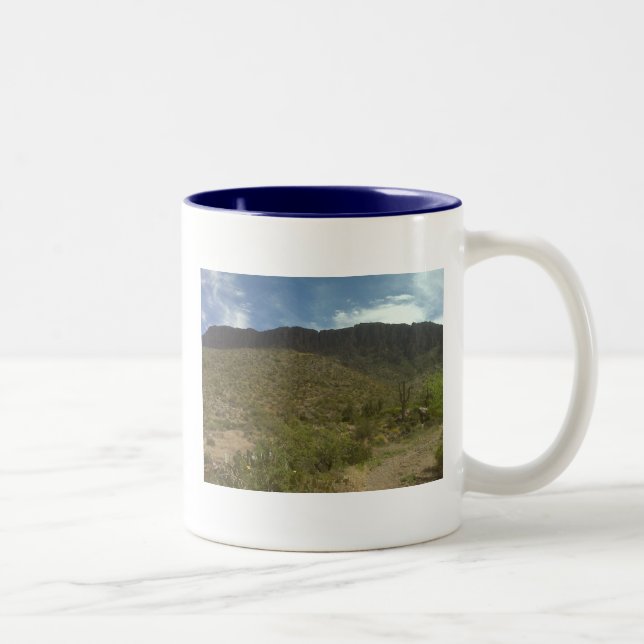 2 Couleurs Ciel bleu avec la tasse de saut d'Apache (Droit)