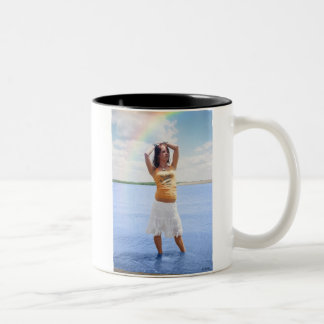 2 Couleurs Dans la tasse d'arc-en-ciel de Lanissa de mémoire