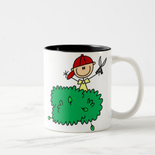 2 Couleurs Garçon faisant la tasse de Yardwork