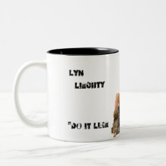 2 Couleurs Lyn Liechty, le font aiment un CavMan ! Tasse