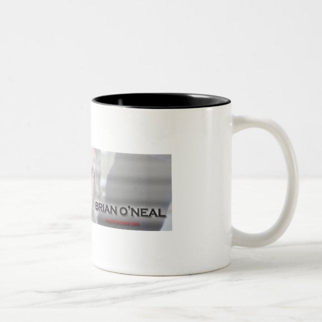 2 Couleurs Tasse de Brian O'Neal (noir et blanc) (Droit)