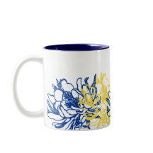 Tasse de café de cierge de floraison de nuit