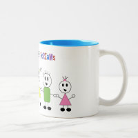 Tasse de café de rires bébêtes et de cris perçants