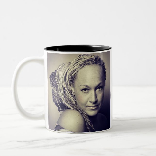 2 Couleurs Tasse de Rachel Dolezal (Gauche)