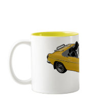 tasse jaune de roadster