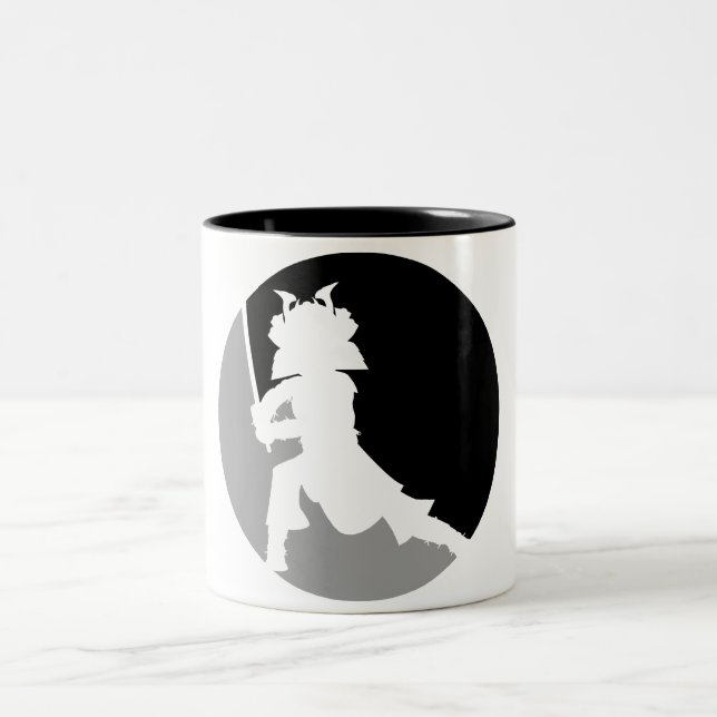 2 Couleurs Tasse samouraï de silhouette de guerrier (Centre)