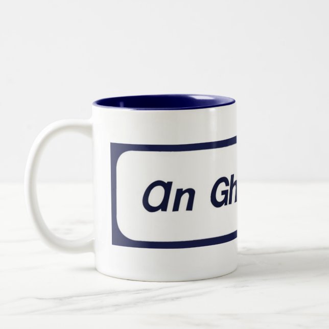 2 Couleurs Une tasse de Ghaeltacht (Gauche)