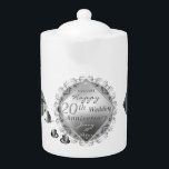 2 Photos 20e anniversaire Mariage Emblème Platine<br><div class="desc">A la recherche de ce graphisme unique et original,  20e anniversaire mariage conçu théière porcelaine pour eux? Alors,  il pourrait s'agir de cela; oeuvre originale,  graphisme porcelaine et emblème argenté sur cette théière blanche étonnamment imprimée ! Ils apprécieront le tout toute l'année :)</div>