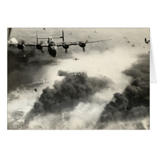 2ÈME GUERRE MONDIALE B-24s au-dessus des gisement