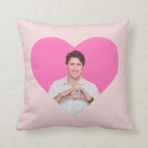 <3 Coussin Trudeau