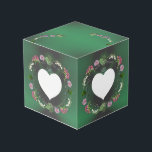 4ème anniversaire de fruits et fleurs Cube photo<br><div class="desc">Si vous cherchez le bon cube photo pour votre 4ème anniversaire de mariage,  peut-être l'avez-vous trouvé avec mes graphiques floraux et fruitiers originaux,  pour des coeurs fantaisistes encadrant vos magnifiques photos !</div>