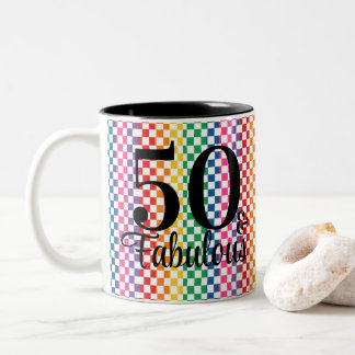 50 et fabuleux arc-en-ciel À damiers Nurse Mug