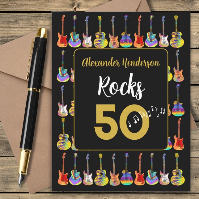 50e anniversaire Guitar Rocks 50 Personnalisé (Rock and roll guitar black and gold personalized 50th birthday greetings card)