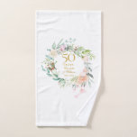 50e anniversaire Mariage d'or Aquarelle Florale<br><div class="desc">Doté d'une délicate guirlande florale d'aquarelle,  ce coussin botanique chic 50e anniversaire mariage peut être personnalisé avec vos détails spéciaux anniversaire mis en place dans une élégante typographie dorée. Conçu par Thisisnotme©</div>