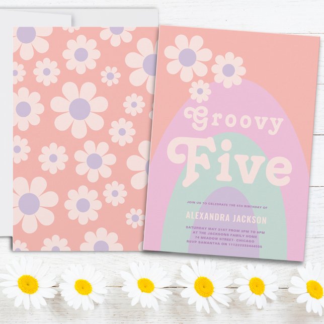 5ème anniversaire super (Retro daisy arch groovy five pastel 5th birthday party budget invitation )