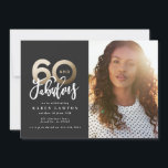 60 or faire 60 look beau photo anniversaire<br><div class="desc">Faire 60 look,  soixante et fabuleuse bonne invitation d'anniversaire photo. Texte de script moderne monochrome et design d'effet or. Partie d'une collection.</div>