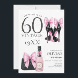 60 Pink 60e Anniversaire Invitation<br><div class="desc">Fêtez votre entrée en 60 avec cette invitation branchée, avec ses talons noirs de créateur chic, ses arcs rose coquette et son élégant champagne et sac rose. Parfait pour une fête glamour et inoubliable de 60ème anniversaire. Entièrement modifiable, modifiez les phrases si vous le souhaitez et modifiez vos données personnelles....</div>
