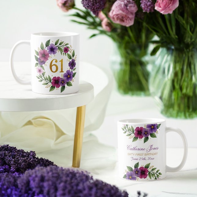 61ème Anniversaire Mug - Couronne florale avec num (Créateur téléchargé)