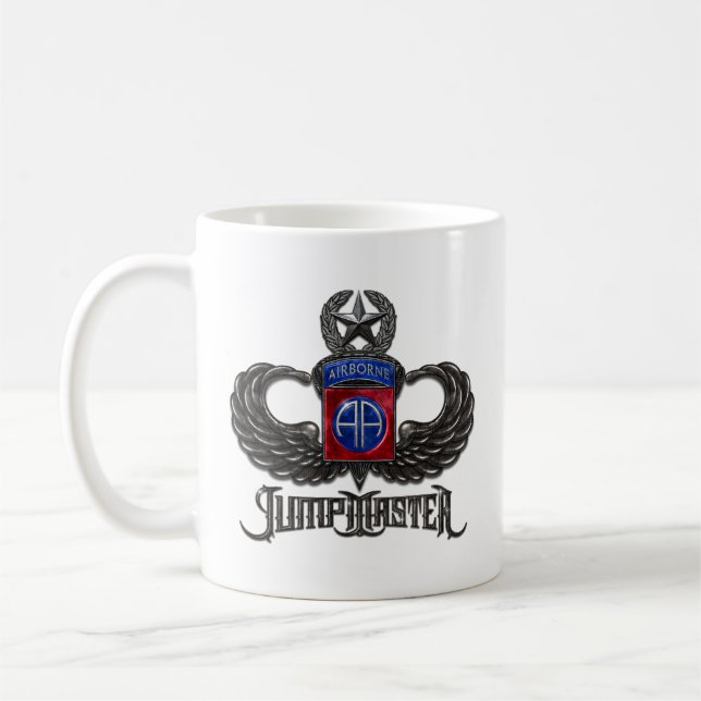 82e Mug de café blanc de jumpmaster aéroporté (Gauche)